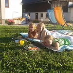 Bio-urlaubshof Dansbach ファームステイ