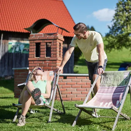 Bio-urlaubshof Dansbach 팜스테이 *